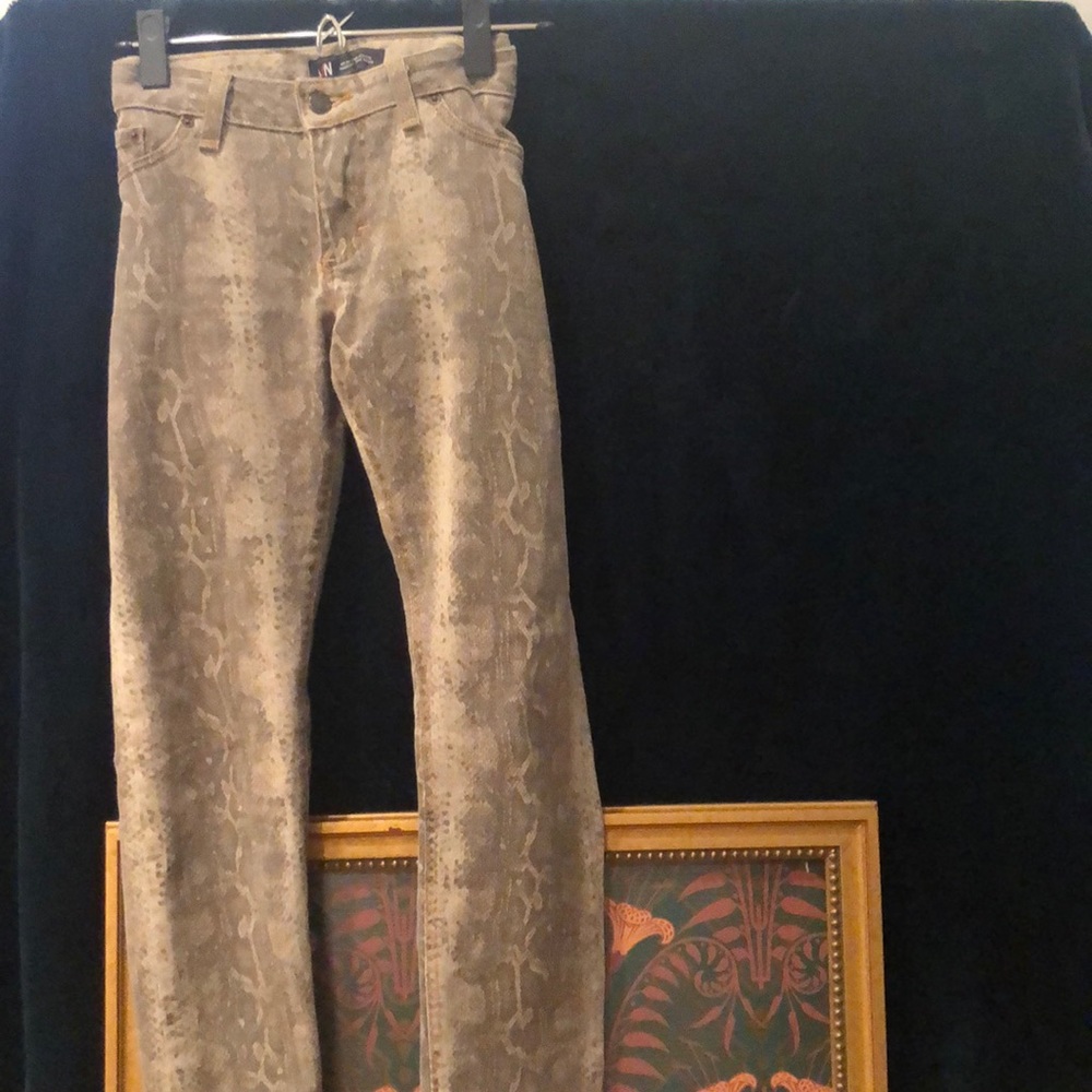 SNAKESKIN DENIM